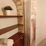 Longo Stone House * كاستيلانا غروتي