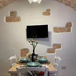Longo Stone House كاستيلانا غروتي