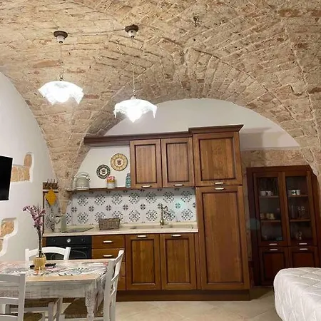 بيت للعطل Longo Stone House